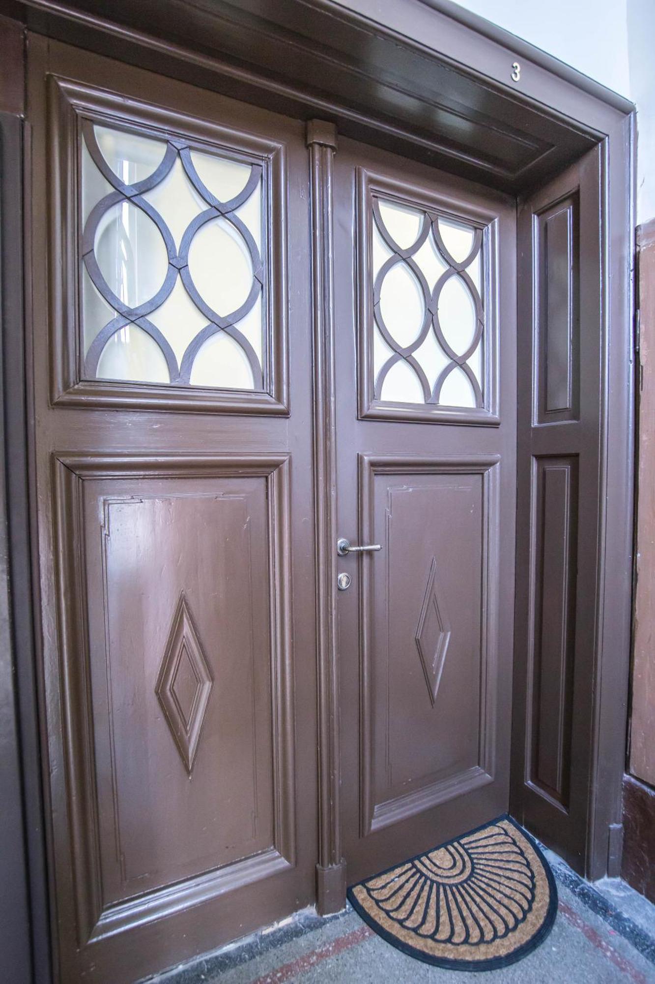 Lion's Bridge Boutique 2bdrm Apt, Center Gem Апартамент *