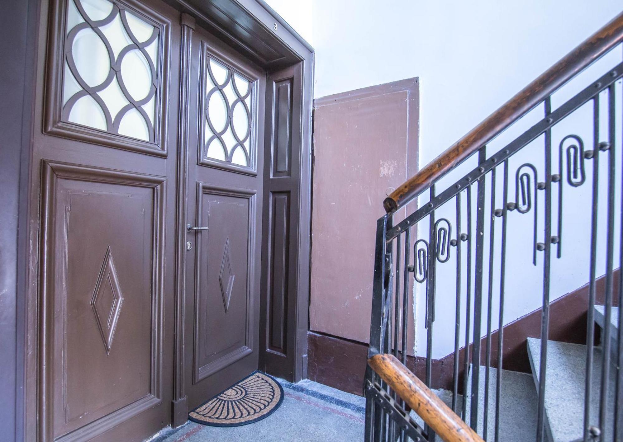 Lion's Bridge Boutique 2bdrm Apt, Center Gem София