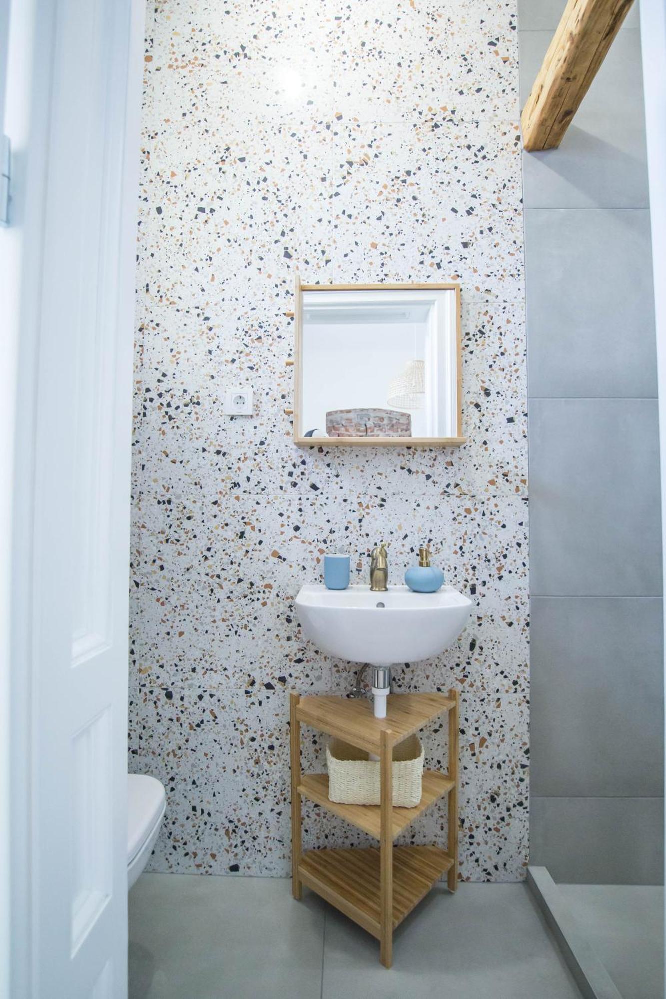 Daire Lion's Bridge Boutique 2bdrm Apt, Center Gem