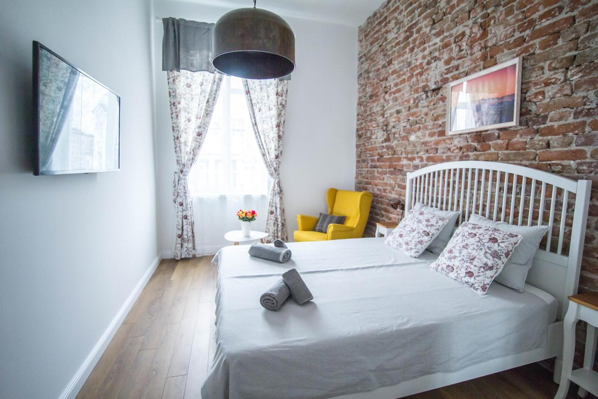 Lion's Bridge Boutique 2bdrm Apt, Center Gem Апартамент